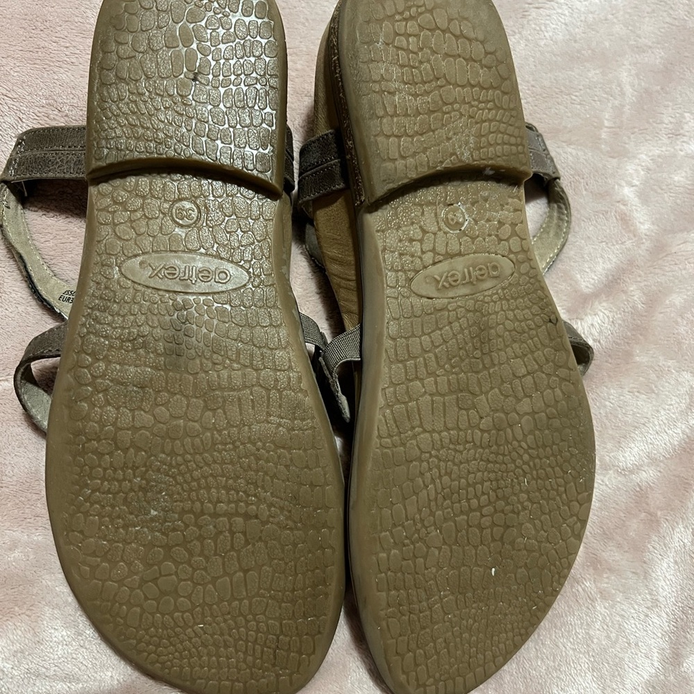 Ladies Sandals - Picture 3 of 3